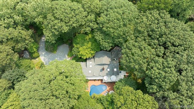 29 Farm Road, Head Of The Harbor, NY 11780