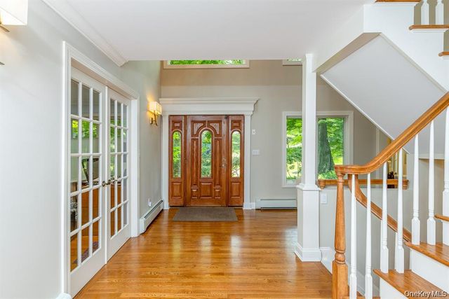 29 Farm Road, Head Of The Harbor, NY 11780