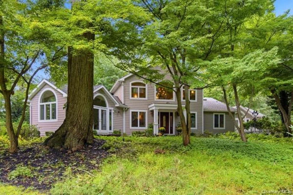 29 Farm Road, Saint James, NY 11780 — photo 2