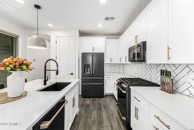 4145 E JONES Street, Gilbert, AZ 85295