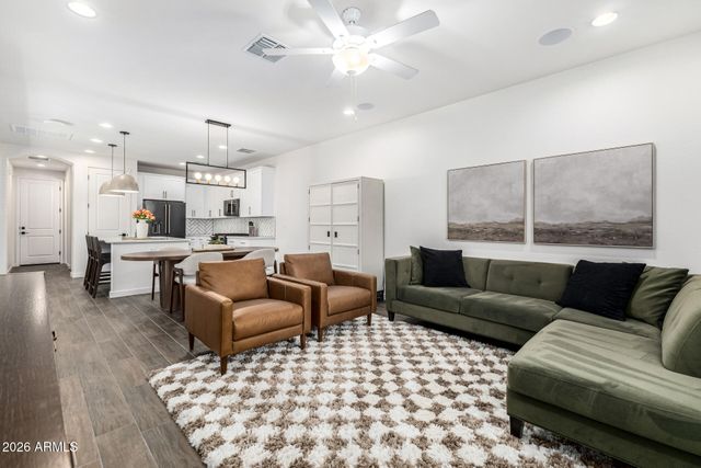 4145 E JONES Street, Gilbert, AZ 85295