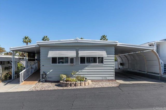 718 Sycamore Avenue 44, Vista, CA 92083