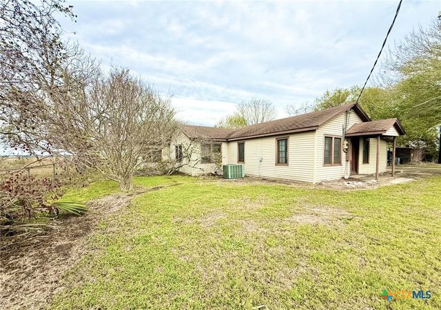 218 Lasalle Road, Inez, TX 77968