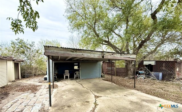 218 Lasalle Road, Inez, TX 77968