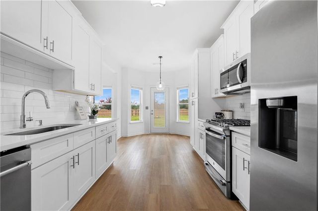 1055 Red Cedar Trail, Suwanee, GA 30024