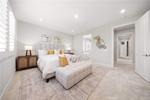 261 Burwood, Lake Forest, CA 92630