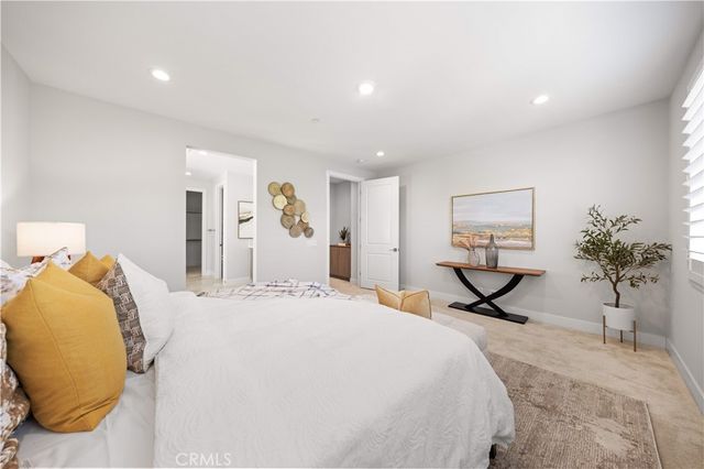261 Burwood, Lake Forest, CA 92630