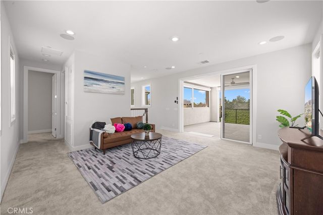261 Burwood, Lake Forest, CA 92630
