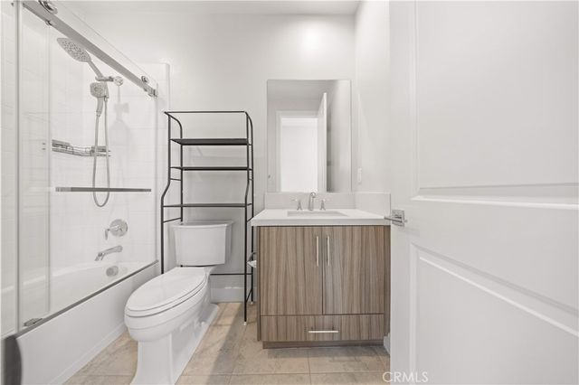 261 Burwood, Lake Forest, CA 92630