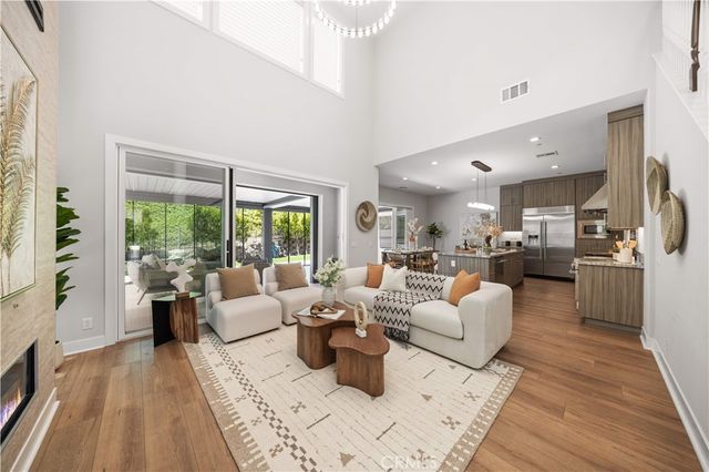 261 Burwood, Lake Forest, CA 92630