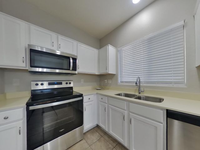 14953 N 142nd Drive, Surprise, AZ 85379