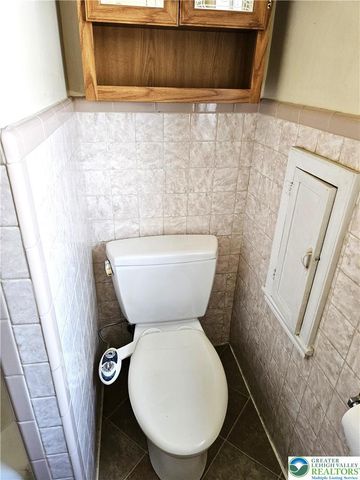 221 East Prospect Street, Nazareth Boro, PA 18064