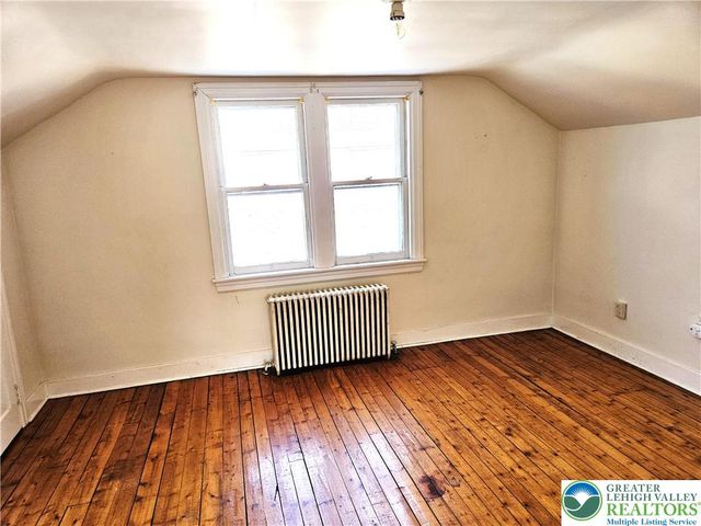 221 East Prospect Street, Nazareth Boro, PA 18064