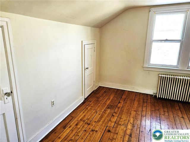 221 East Prospect Street, Nazareth Boro, PA 18064