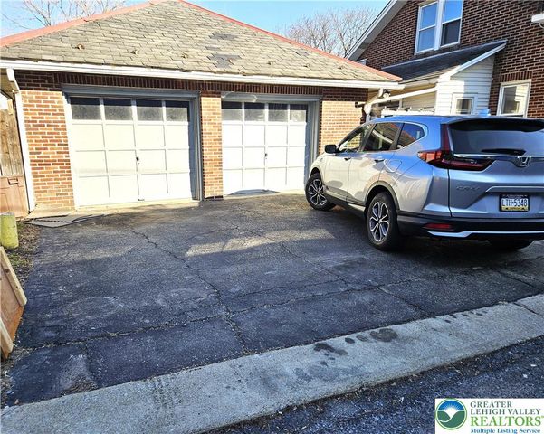 221 East Prospect Street, Nazareth Boro, PA 18064