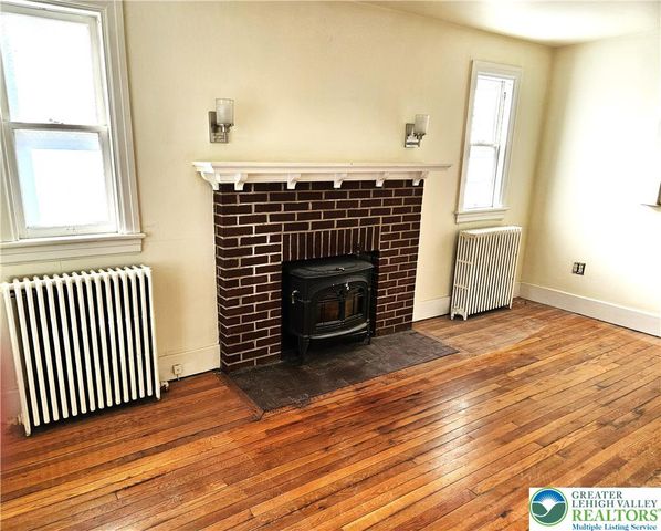 221 East Prospect Street, Nazareth Boro, PA 18064