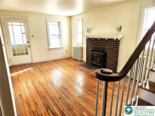 221 East Prospect Street, Nazareth Boro, PA 18064