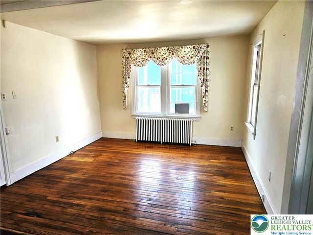 221 East Prospect Street, Nazareth Boro, PA 18064