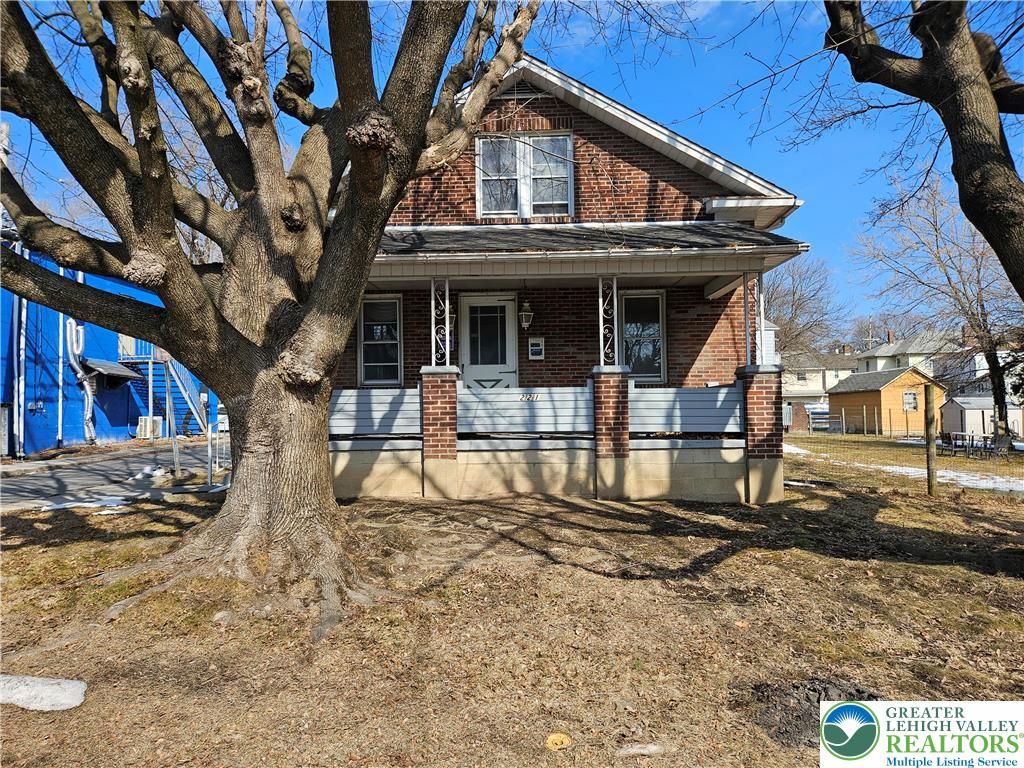 221 East Prospect Street, Nazareth Boro, PA 18064