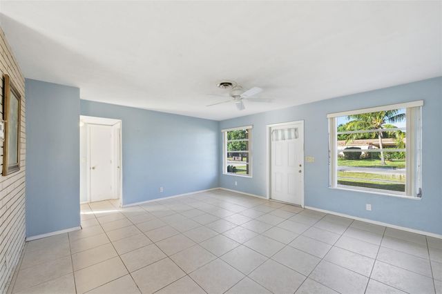 4030 NW 3rd Way, Deerfield Beach, FL 33064
