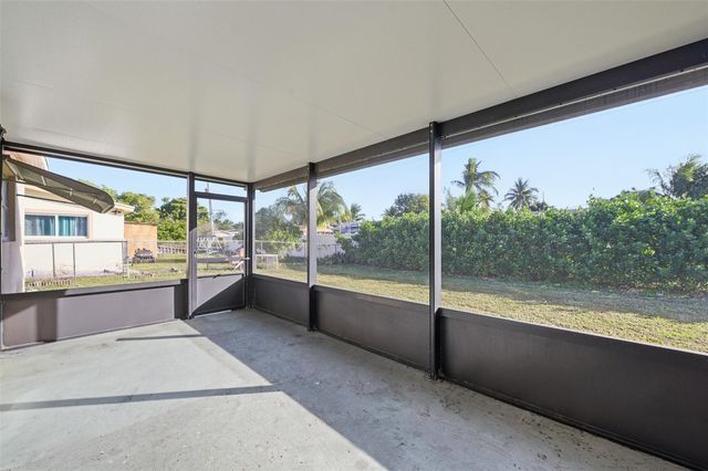 4030 NW 3rd Way, Deerfield Beach, FL 33064