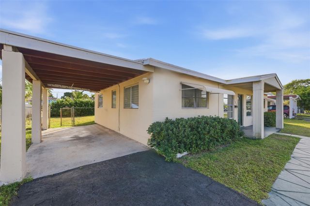 4030 NW 3rd Way, Deerfield Beach, FL 33064