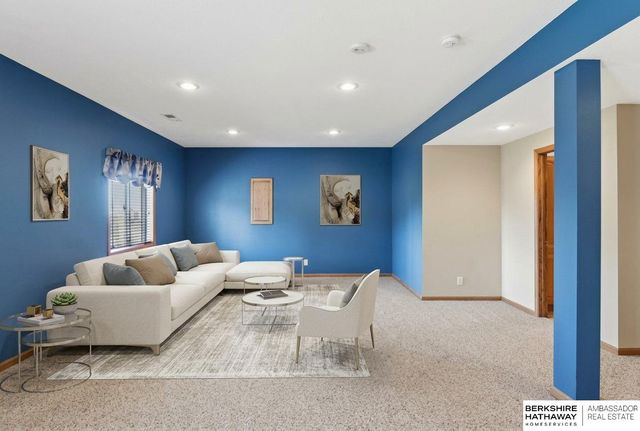 7505 S 173 Street, Omaha, NE 68136