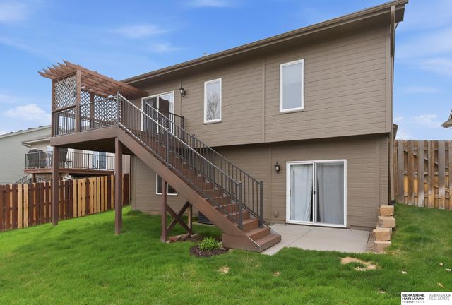 7505 S 173 Street, Omaha, NE 68136