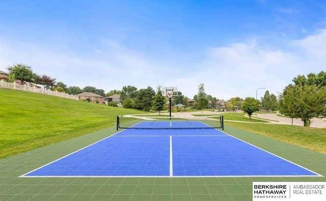 7505 S 173 Street, Omaha, NE 68136