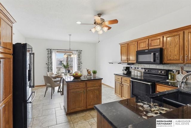 7505 S 173 Street, Omaha, NE 68136