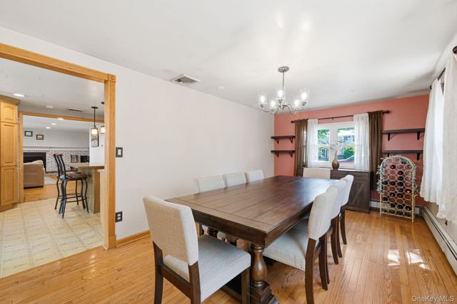 16 Valley Street, Ronkonkoma, NY 11779