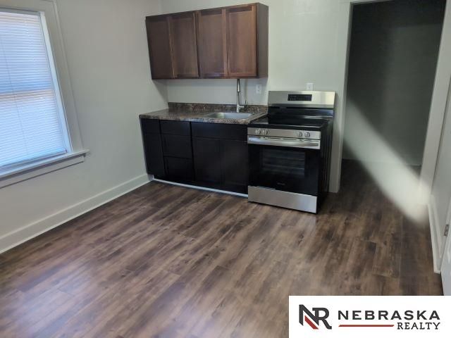 1941 J Street, Lincoln, NE 68510