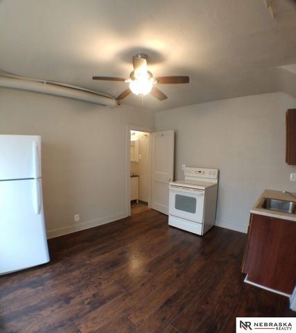 1941 J Street, Lincoln, NE 68510