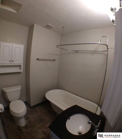 1941 J Street, Lincoln, NE 68510