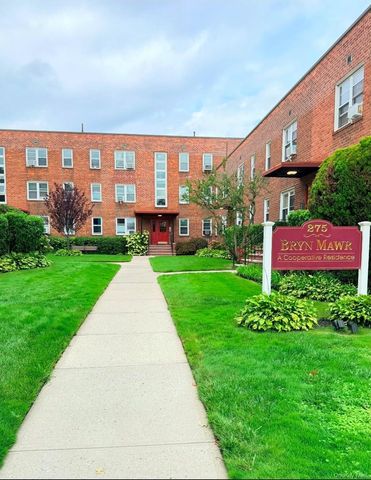 275 MAPLE E3, Rockville Centre, NY 11570