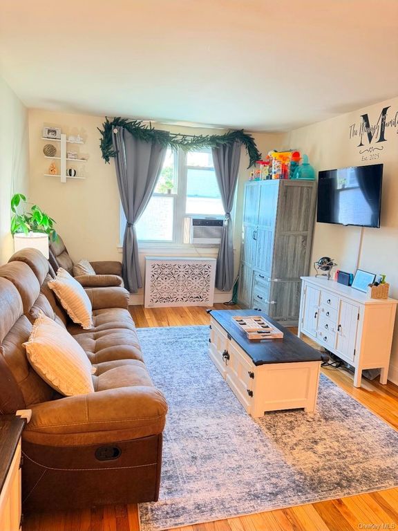 275 MAPLE E3, Rockville Centre, NY 11570