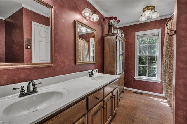 106 Fleetney CIR, Smithfield, VA 23430