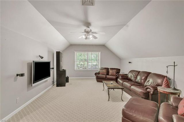 106 Fleetney CIR, Smithfield, VA 23430