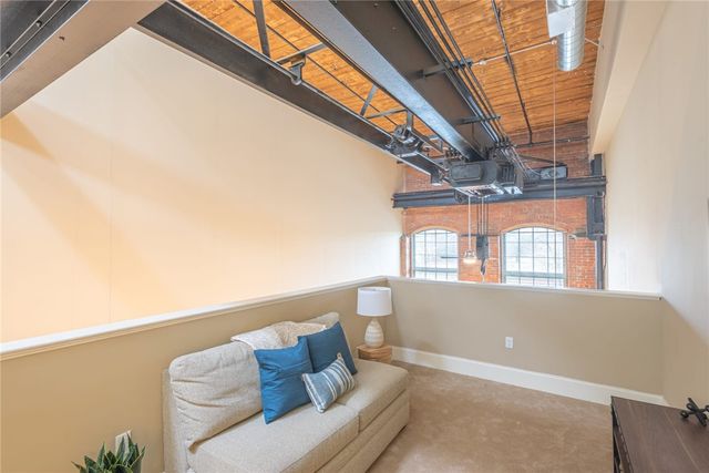 413 CENTRAL Avenue 3-014, Pawtucket, RI 02861