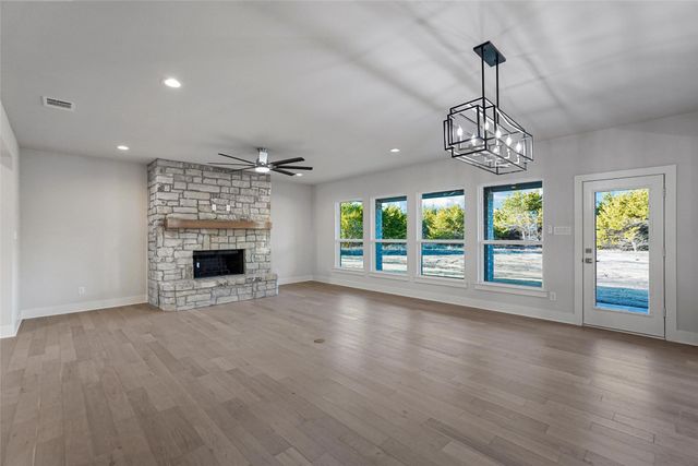 735 Evergreen, Nevada, TX 75173