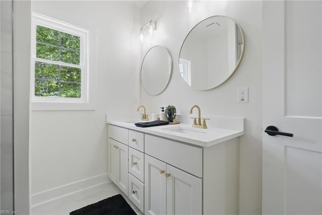 1653 Shipyard RD, Chesapeake, VA 23323