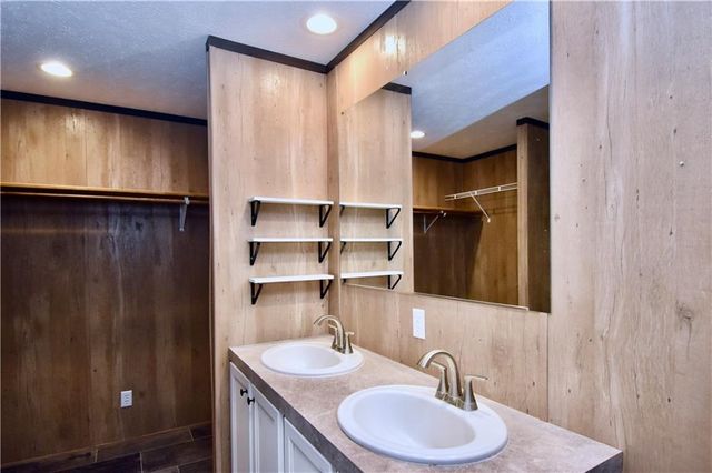 104 TRUMAN COLE Road, Deville, LA 71328