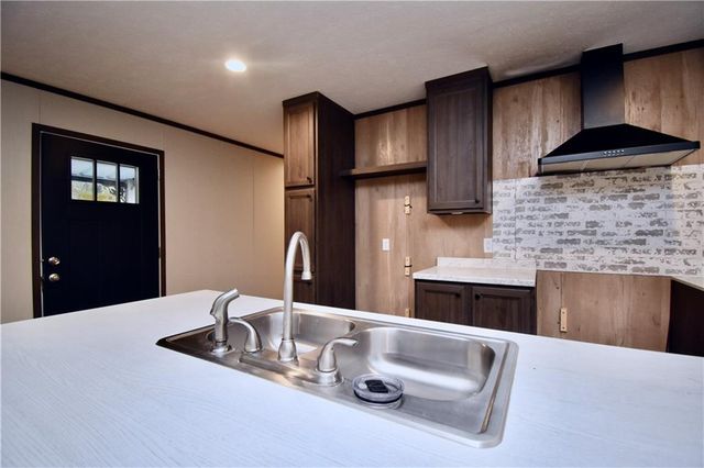 104 TRUMAN COLE Road, Deville, LA 71328