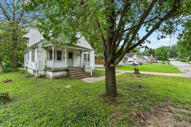 3128 Airway Avenue, Breckenridge Hills, MO 63114