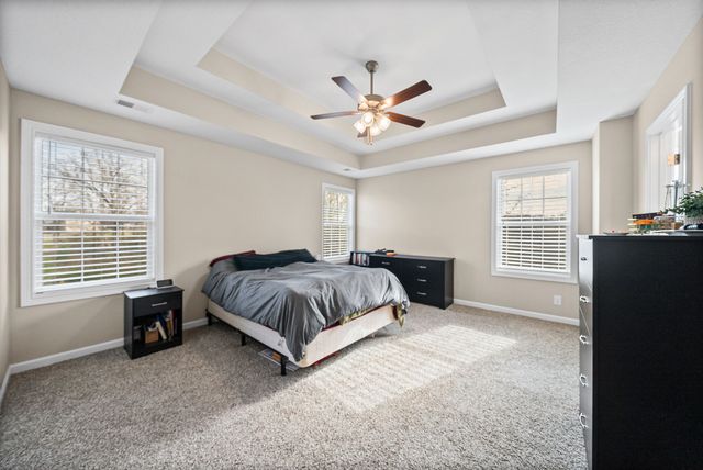 1084 Barnhill Rd, Clarksville, TN 37043