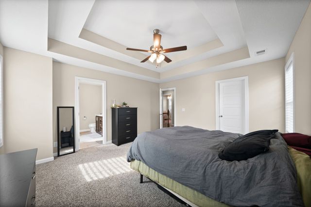 1084 Barnhill Rd, Clarksville, TN 37043