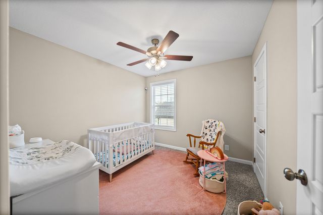 1084 Barnhill Rd, Clarksville, TN 37043