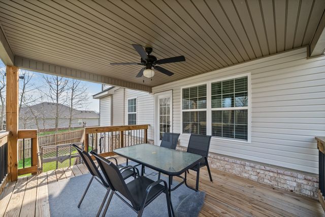 1084 Barnhill Rd, Clarksville, TN 37043