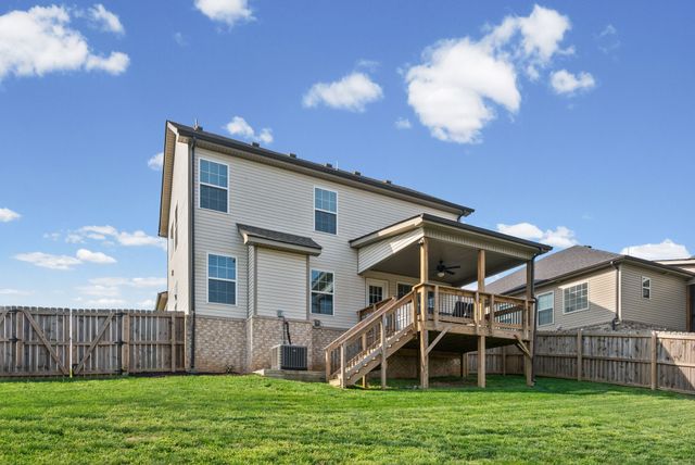 1084 Barnhill Rd, Clarksville, TN 37043