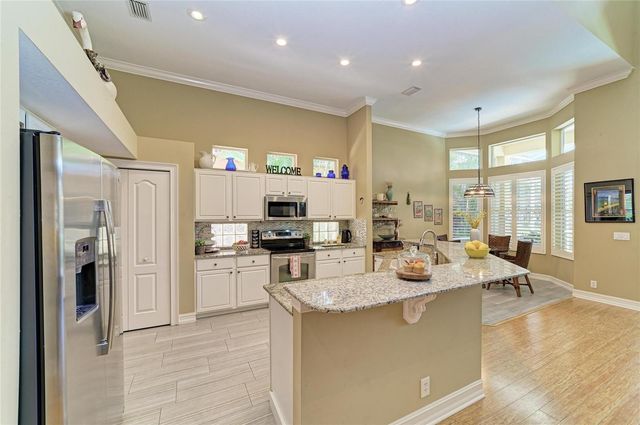 308 10TH AVENUE E, Palmetto, FL 34221